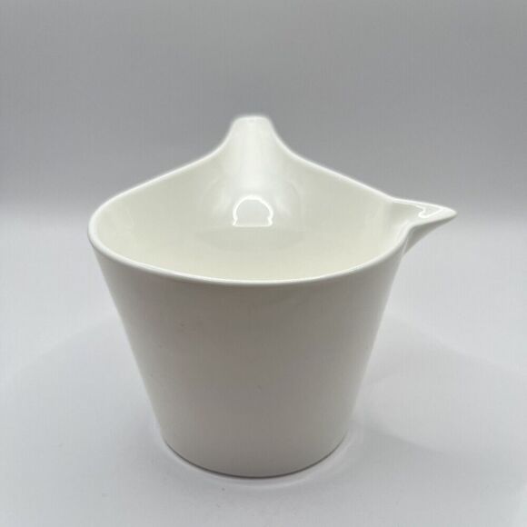 Fortressa Fortaluxe Super White Sauce Pan Gravy Boat Ceramic 4” Diameter - Picture 4 of 7